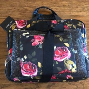 Ellen Tracy 3 piece makeup travel case